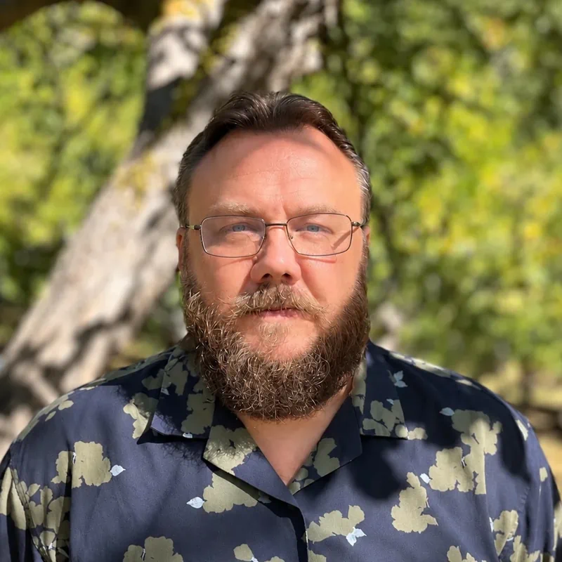 Portrait of Andrey Kireev, founder of Alpine Lakes Pastila